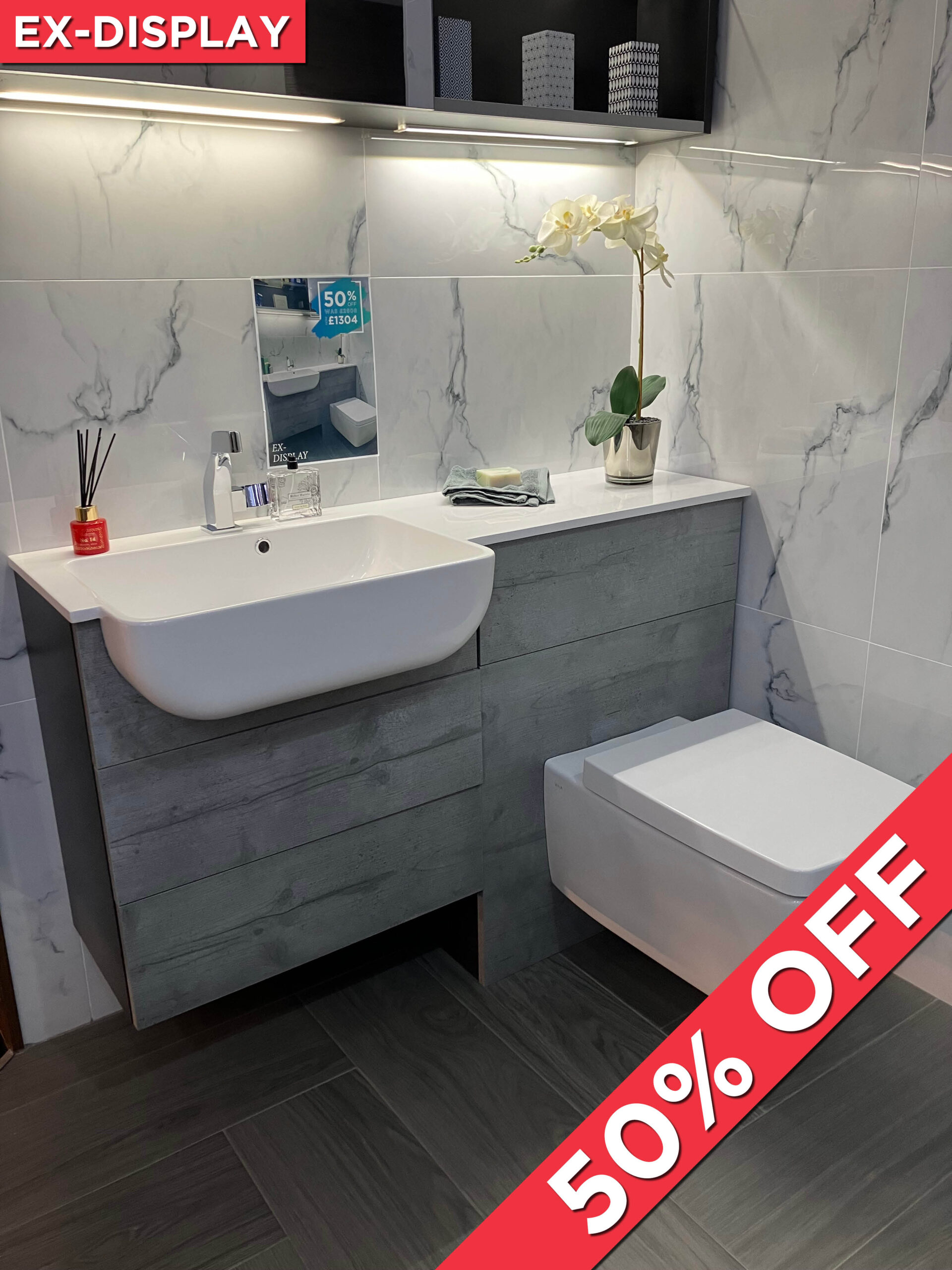 ExDisplay Sale Bathroom People