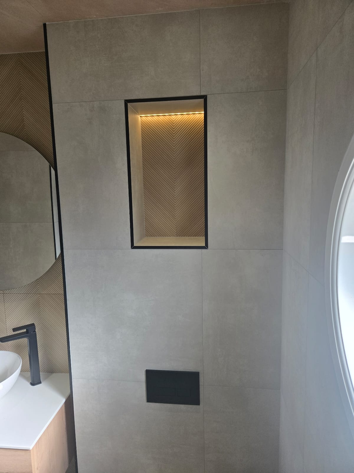 f526588e-fc48-4664-ba35-6e0757055761