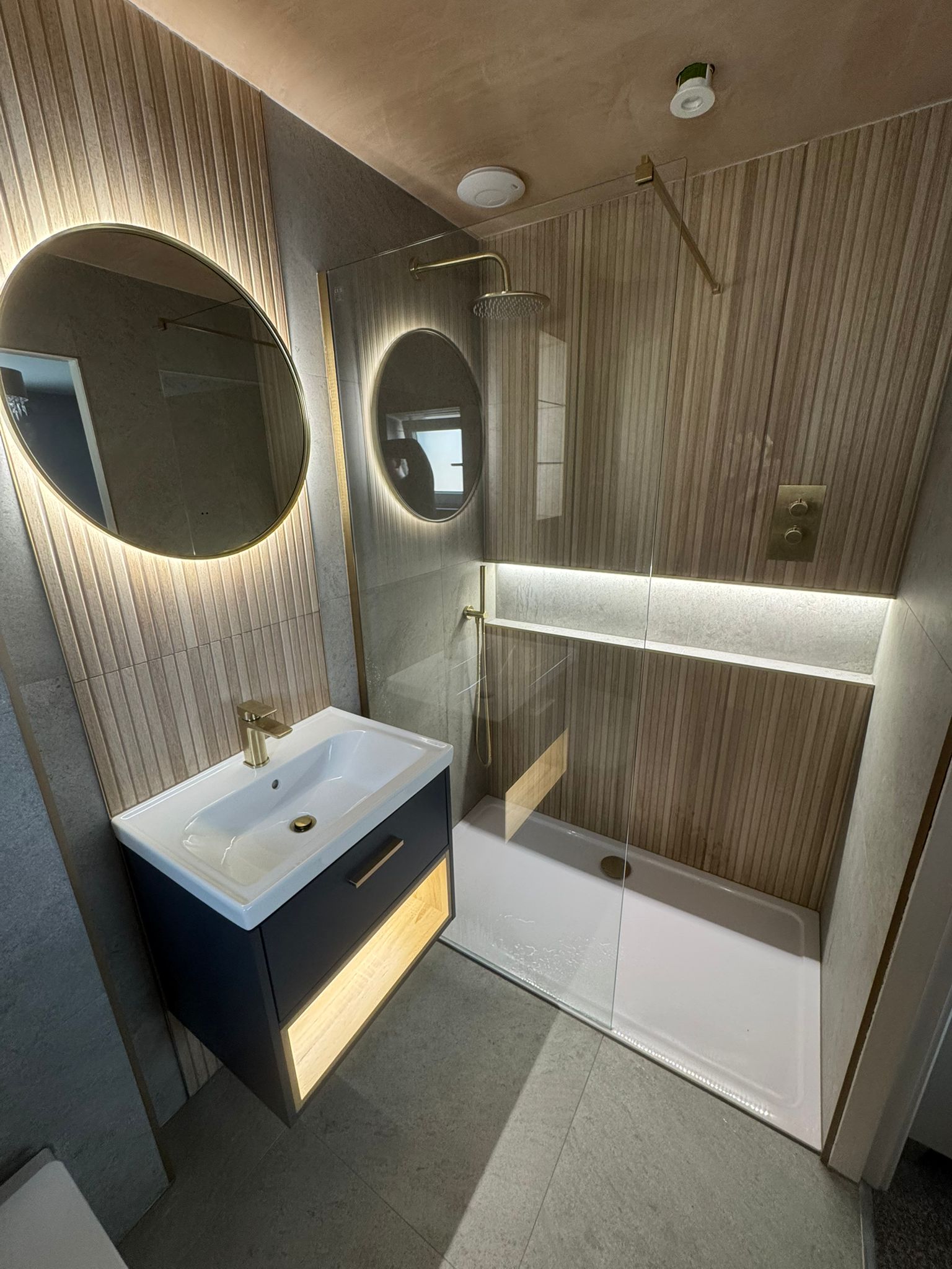 PHOTO-2025-12-03-12-16-46 (2)