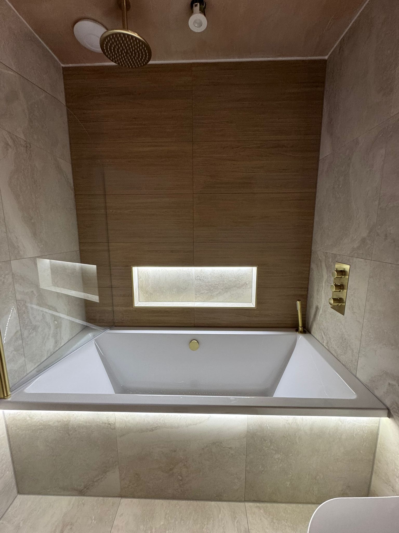 PHOTO-2025-12-12-12-40-23 (1)